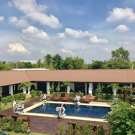 Oyo 837 Baan Kiang Nam Resort Bang Lamung Exteriör bild