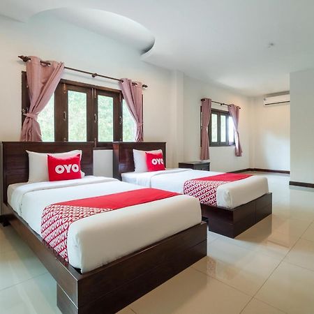 Oyo 837 Baan Kiang Nam Resort Bang Lamung Exteriör bild