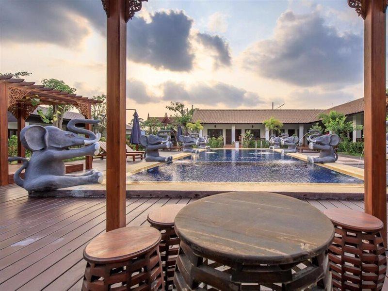Oyo 837 Baan Kiang Nam Resort Bang Lamung Exteriör bild