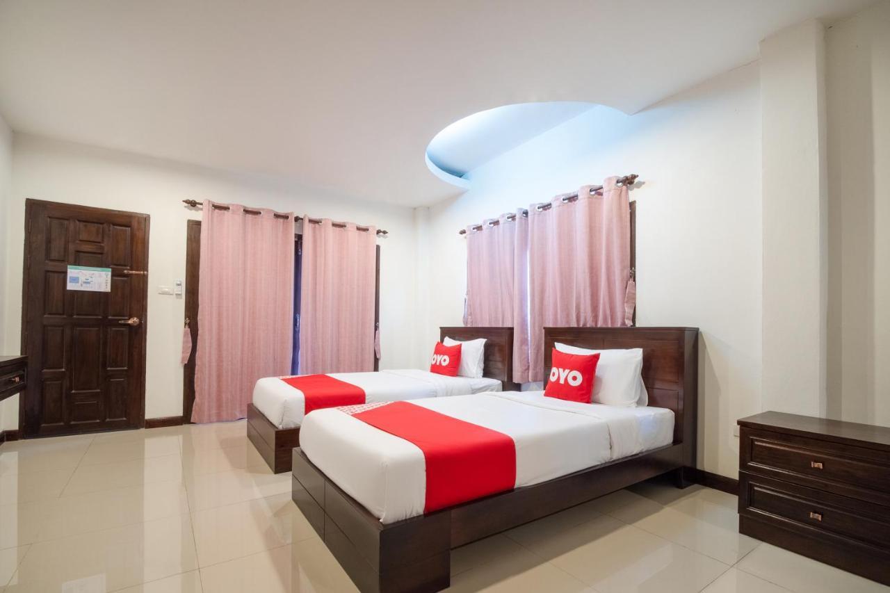 Oyo 837 Baan Kiang Nam Resort Bang Lamung Exteriör bild