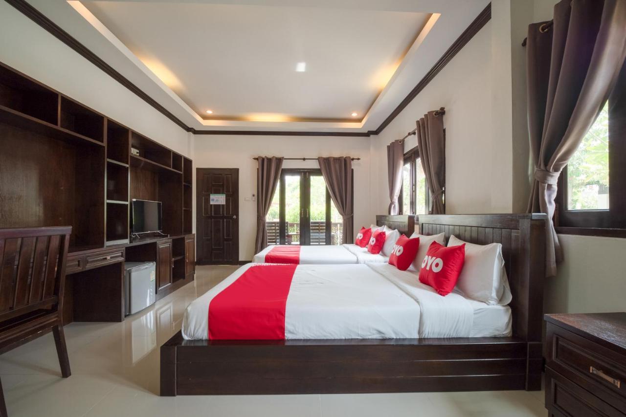 Oyo 837 Baan Kiang Nam Resort Bang Lamung Exteriör bild