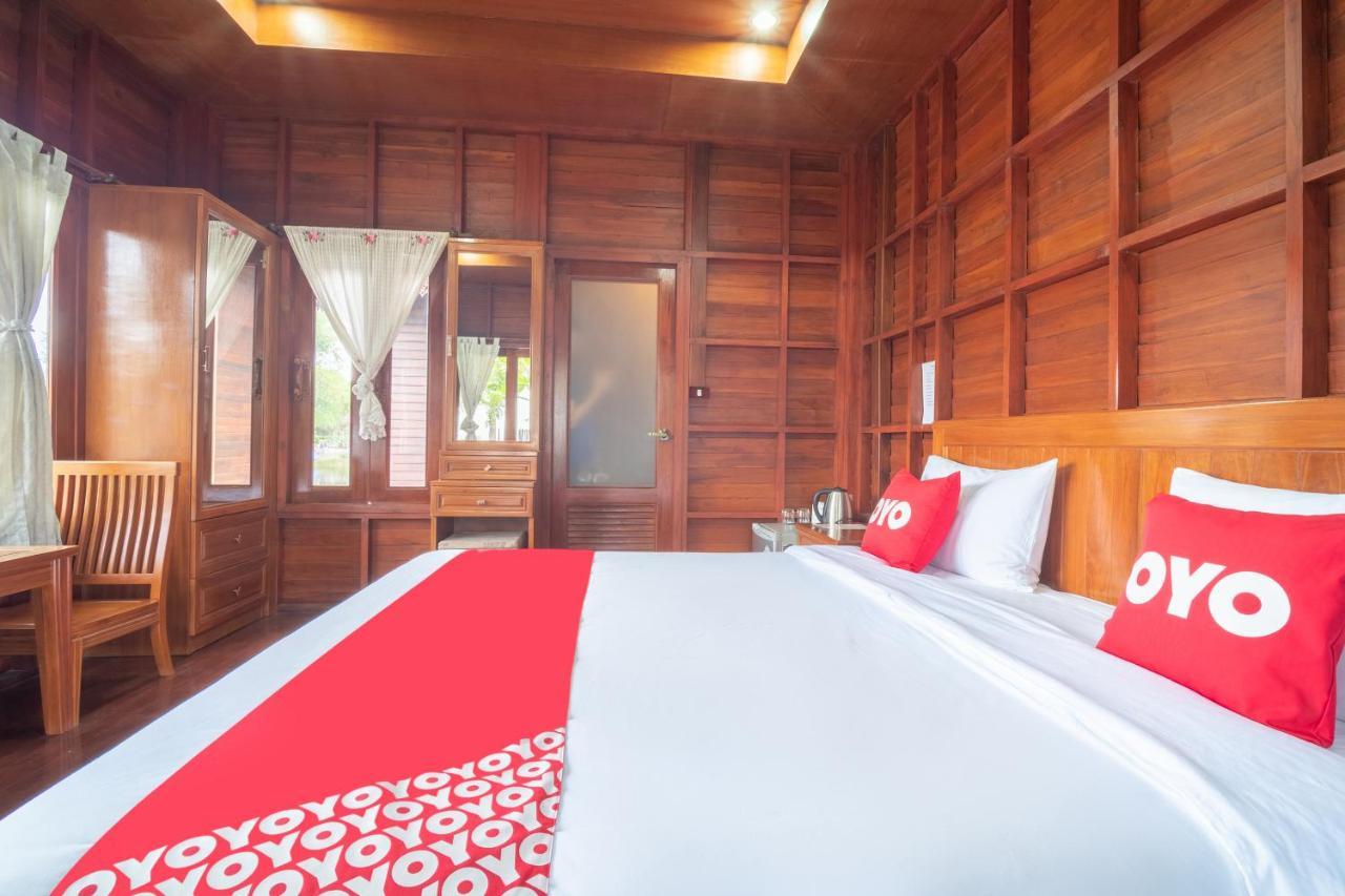 Oyo 837 Baan Kiang Nam Resort Bang Lamung Exteriör bild