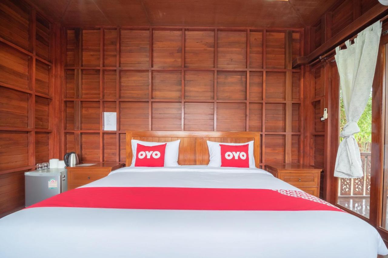 Oyo 837 Baan Kiang Nam Resort Bang Lamung Exteriör bild